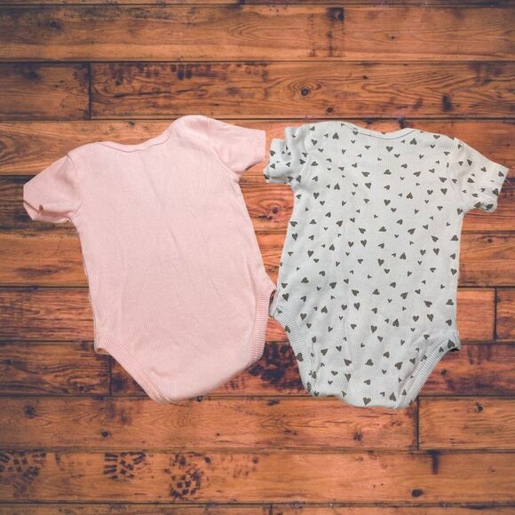 5 for $25🔥Charlotte & Star Snap Botton Tops Baby Size 6-9 Months - Picture 2 of 5